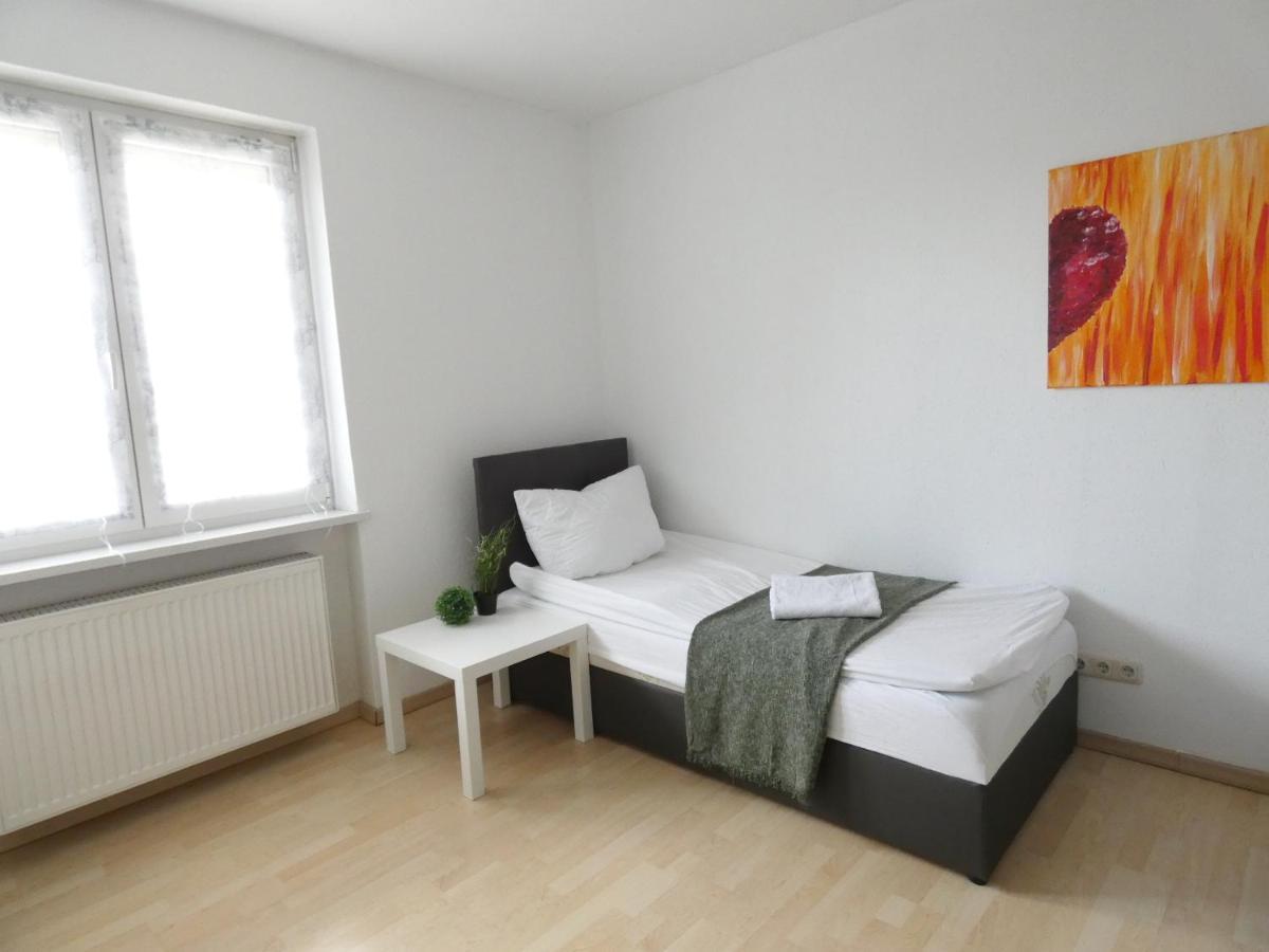 Sunnyhome Monteurwohnungen Und Apartments In Weiden Weiden in der Oberpfalz Exterior photo